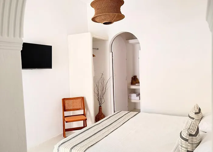 Πανσιόν Cal Day Santorini