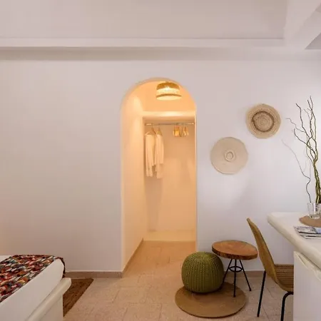 게스트하우스 Cal Day Santorini 4*