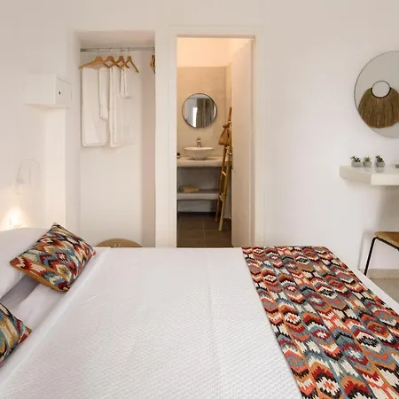 Cal Day Santorini بيت ضيافة بيريسا