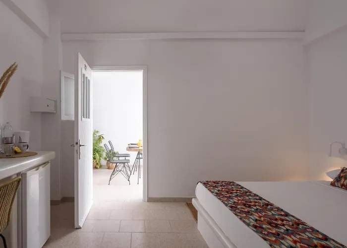 Cal Day Santorini بيت ضيافة بيريسا