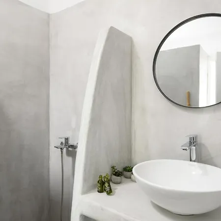 Konukevi Cal Day Santorini 4*