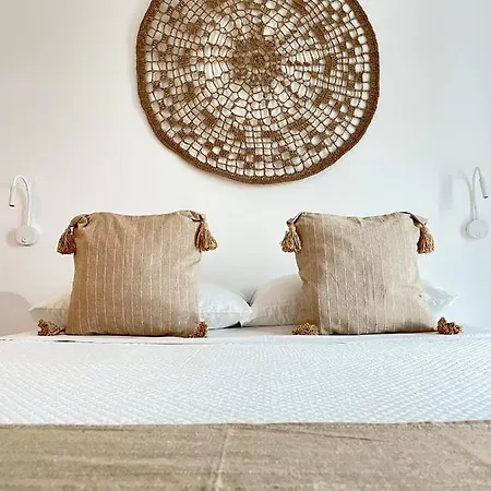 Cal Day Santorini Konukevi