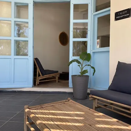 Konukevi Cal Day Santorini